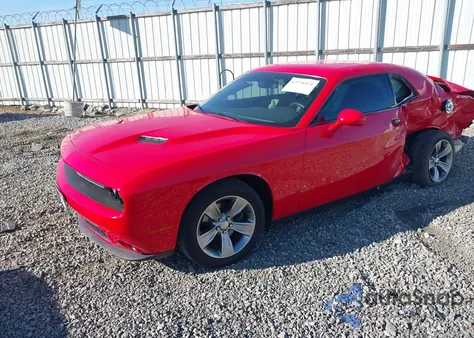 2020 Dodge Challenger Sxt z USA, uszkodzony, nr VIN 2C3CDZAG1LH194642